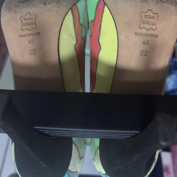 Via Spiga Colorful Abstract Heels - Picture 9 of 12